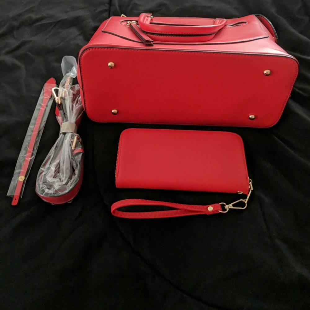 HandBag - Picture 2 of 2